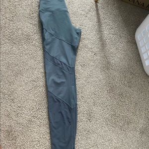 Gray alo leggings with mesh size small